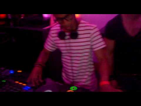 Si Jones (Si'ke DJ's) Intro - Connekt - Spektrum.mp4