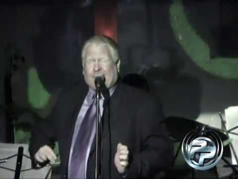 EL CANO ESTREMERA  PIDE Y TOMA