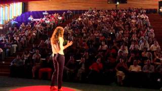 Le voyage pour découvrir du monde, le retour pour construire l’avenir | Mathilde Vera | TEDxRéunion