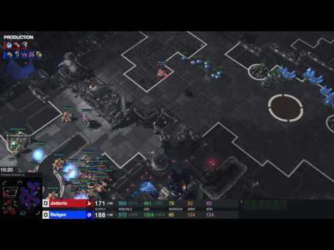StarCraft 2 - ZvP Stopping the Skytoss Production