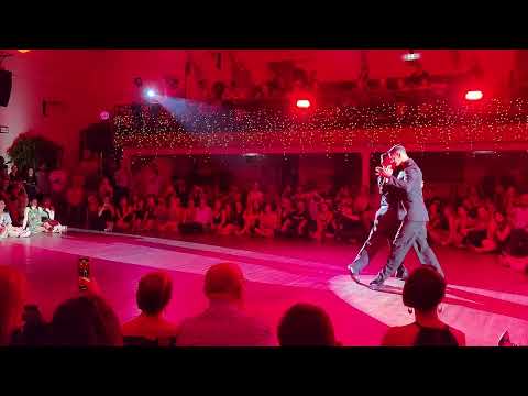 Argentine tango: Cristian Cerezo Uribe & Wilson Muñoz - Temo
