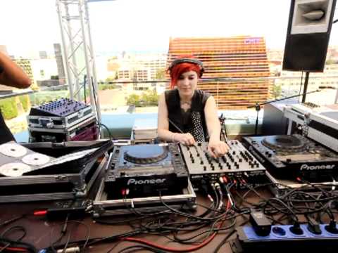 MOBILEE ROOFTOP SONAR 2012 - MJC warming things up