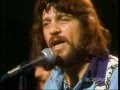 WAYLON JENNINGS - LONESOME ON'RY AND MEAN (Live In TX 1975)