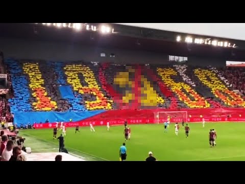 Kartoniada kibiców Slavia Praga na meczu z Rakowem Częstochowa 25.08.2022