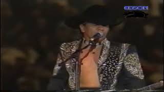 Bronco todo con ella