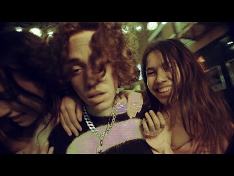 ekat19 - Out My Way (prod. Maddox)