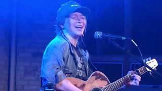 Crystal Bowersox 2022