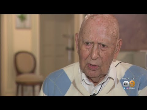 'Valerie Was One Of The Golden Girls, As Far As I Was Concerned' -- Legend Carl Reiner Remembers 'Rh