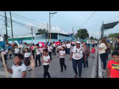 Desfile de faroles en puerto barrios Izabal Guatemala 