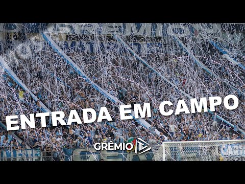 "Entrada em campo no Gre-Nal 424 l GrêmioTV" Barra: Geral do Grêmio • Club: Grêmio