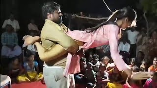 pakistani hot mujra /village hot girl dance /#mujr