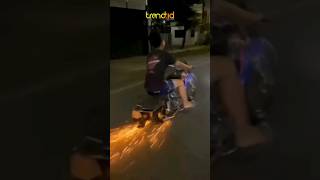 Download lagu THE TIRE EVEN CAME OFF mp3 Download lagu THE TIRE EVEN CAME OFF mp3