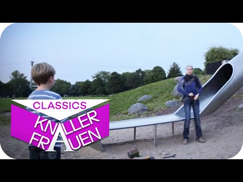 Spaß auf der Rutsche | Knallerfrauen mit Martina Hill