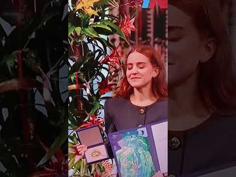 Entrega premio Nobel por la paz, Ana Sosa Corina #culturacubana #premionobel #premionobeldelapaz