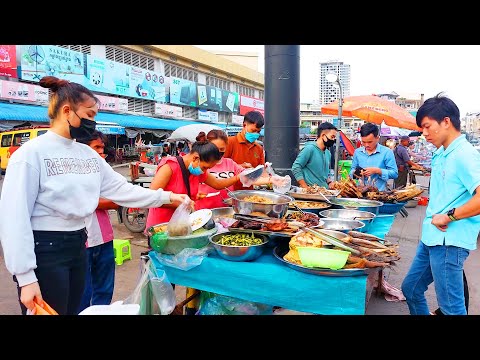 Cheap Evening Street Food at Orussey Market Phnom Penh - Cambodian Street Food