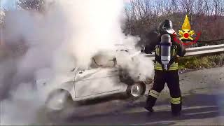 auto-in-fiamme-a-san-mango-sul-calore