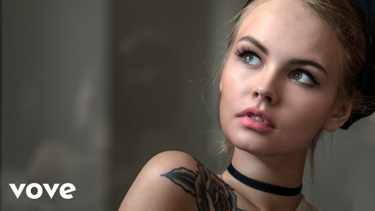 Novi - Unconditional (AI Music Video)