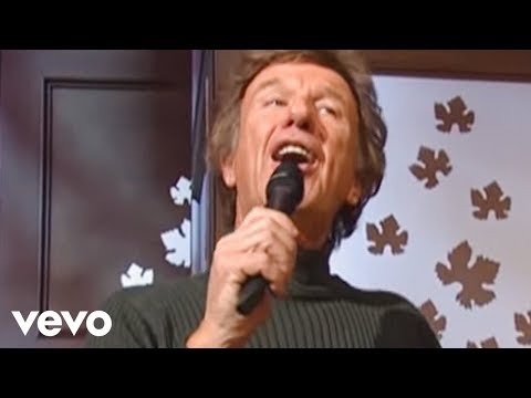 Bill & Gloria Gaither - Because He Lives [Official Live Video] ft. Gaither Vocal Band