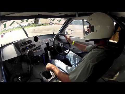 Datsun1200 vs RX7 Drag & Wind