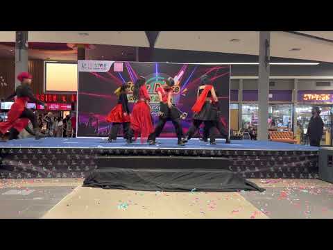 Reminiscence cover Everglow - Intro + First @Robinson Sakon Cover Dance 2022