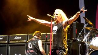 TWISTED SISTER - The Price - Under The Blade -  live in Qstock 2011