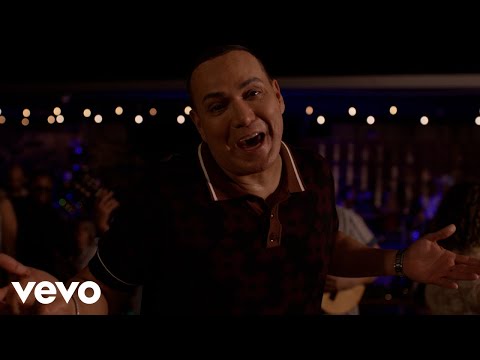 Víctor Manuelle - PR En Navidad (Official Video)