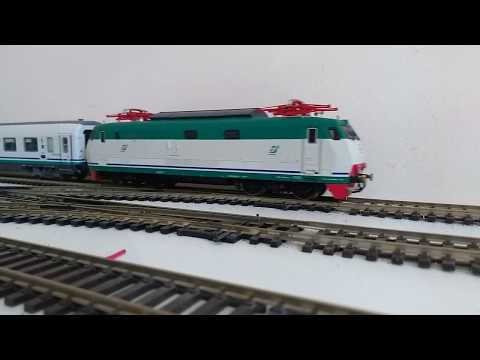 Trenitalia in HO: Riva E444r on IC681 (2017) and Riva E402a on IC588 (2014)