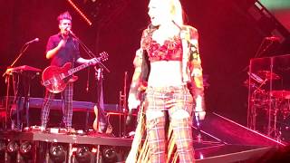 &quot;Red Flag&quot; –– Gwen Stefani LIVE at Irvine Meadows !!!