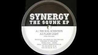 Synergy - Flash Light (Extended Mix)