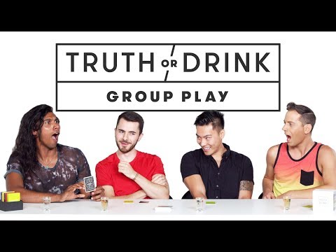 ゲイの男性は真実か飲み物かのゲームで不快な質問をする｜真実か飲み物か｜カット (Gay Men Ask Uncomfortable Questions in a Game of Truth or Drink | Truth or Drink | Cut)