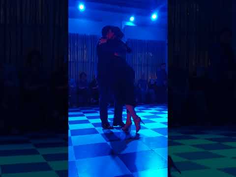 Virginia Pandolfi y Max Vera - Nos encontramos al Pasar, Lucio Demare