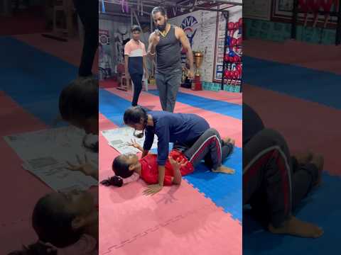 Girls self Defence #selfdifence #martialarts #karate #reels #shorts  #insta #fight #vkarate #mma