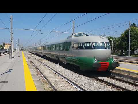 Etr252 Arlecchino in transito a Caserta,invio Roma/Reggio Calabria.