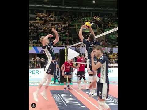 Middle Quick Attack: Spacing and Timing