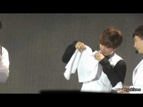 08/11/14 Super Show 6 Hong Kong - Eunhyuk's Intro