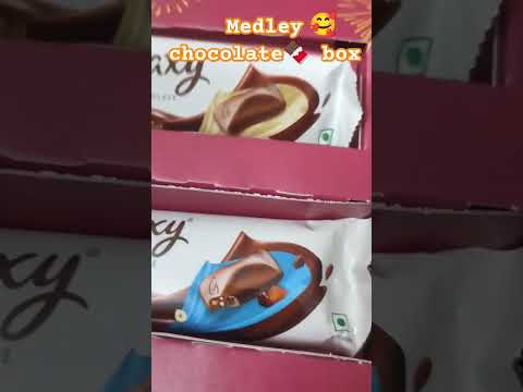 unboxing Medley chocolate box #tasty😋 #crunchy #crispy #chefshweta #shorts #snikers #skittle #galaxy