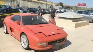 Sembra una Ferrari ma è una Toyota, la truffa scoperta dalle fiamme gialle a Catanzaro: denunciat...