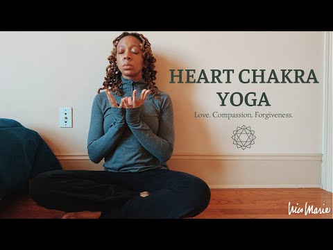 💚 30 Minute Heart Chakra Yoga | Love, Compassion, Forgiveness 💚