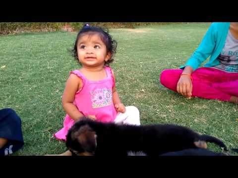 Ritika is playing with papi