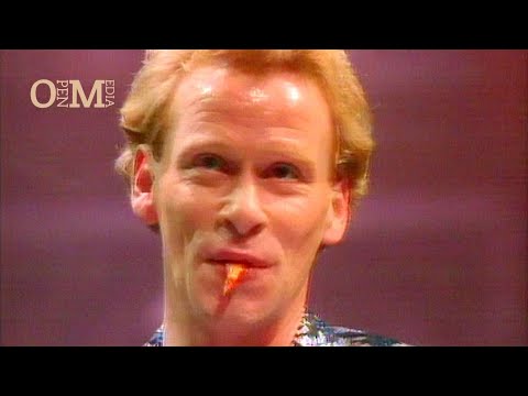 Stevie Starr - The Regurgitator - swallowing goldfish | The Secret Cabaret | Magic show | 1992