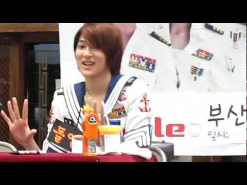 [FANCAM]120806 LEDapple Busan Fansign - Kyumin dance and sing
