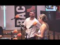Ginestà interpreta en directe la cançó de l'estiu de RAC1