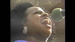 The Clark Sisters - Bringing It Back Home Full Concert (1989)