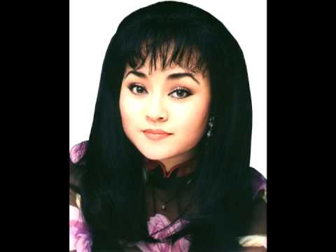 Thể hiện bởi Hương Lan
