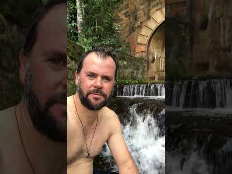 Um refúgio natural na Mantiqueira: Cachoeira do Túnel surpreende #minasgerais #paisagemnatural