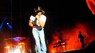 Tim McGraw &quot;She&#39;s My Kind Of Rain&quot;