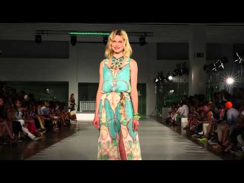 080 Barcelona Fashion Week - Adriana Lima star della sfilata SS 2014 di Desigual