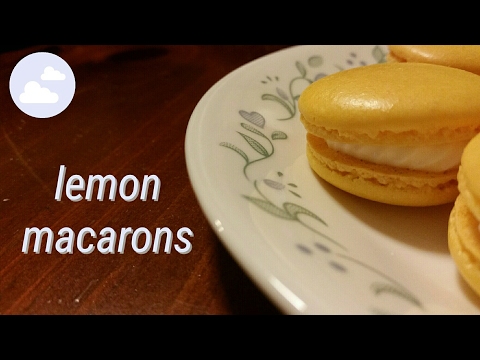 lemon macarons! 🍋