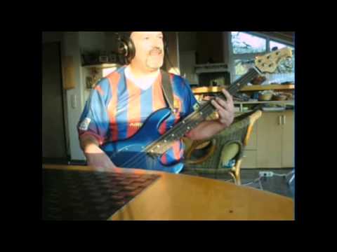 Funk-Disco  Bass-Groove (Fingerstyle with 16th Notes)