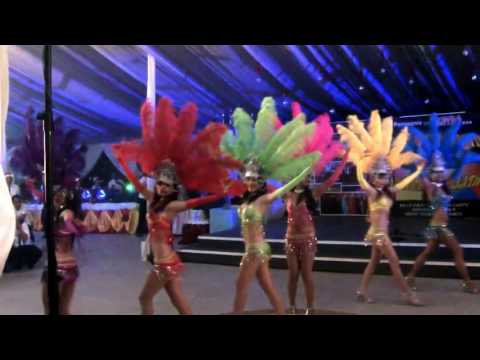 LAS VEGAS SHOWGIRLS (Philippine dancers)